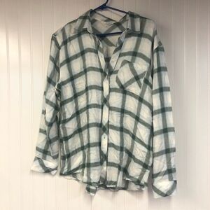 Market & Spruce Green and White Plaid Button-Up Shirt Long Sleeve Medium